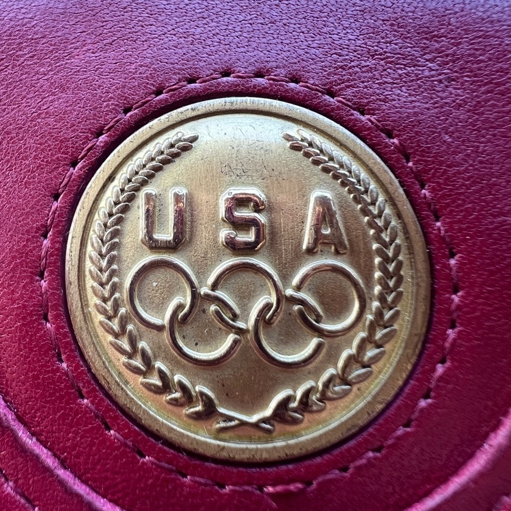 π
π
RARE RED COACH Olympic Edition Eyeglass Shield Case vintage π
π
- Picture 6 of 12